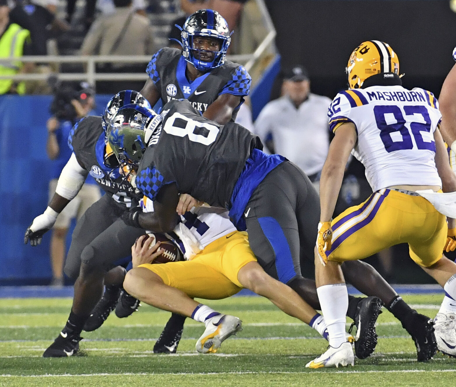 lsukentucky.101021 HS 2545.JPG